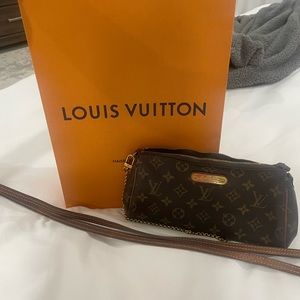 100% Authentic Louis Vuitton Eva Crossbody